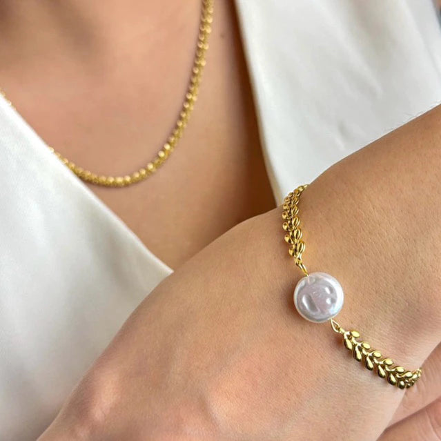 BEAUTY VESSEL 18k Pearl Bracelet