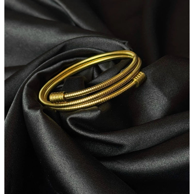 BEAUTY VESSEL 18k Gold-plated Spiral Bangle